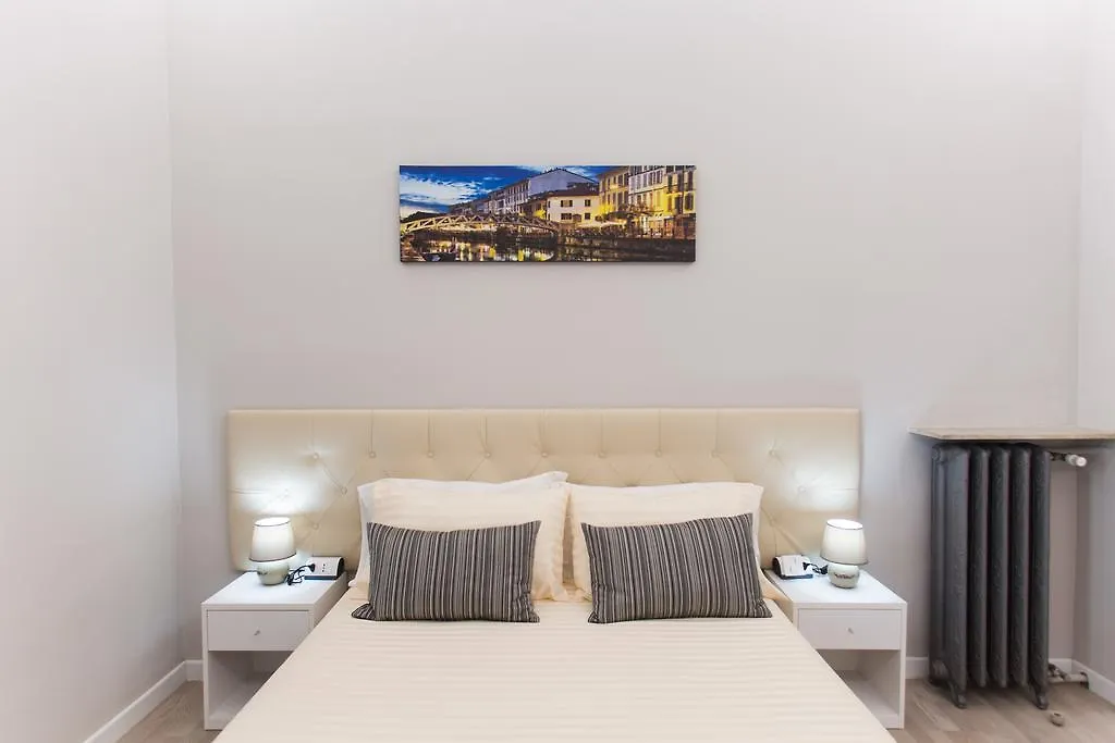 Pensión 4Rooms Milano