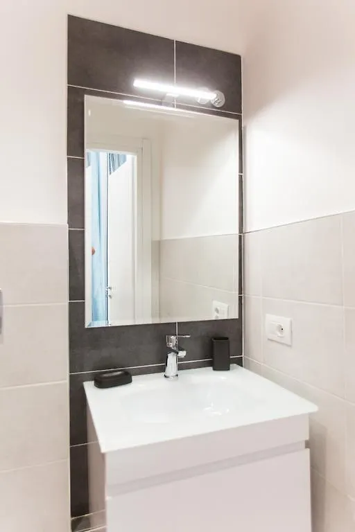 4Rooms Milano Italia