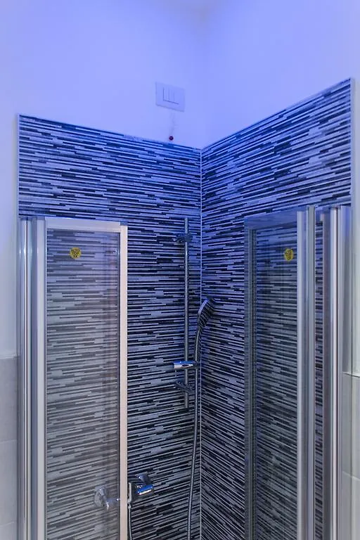 Guest house 4Rooms Milano Italy