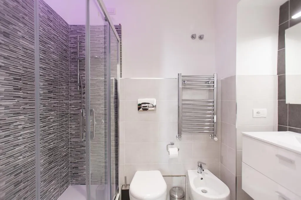 4Rooms Milano 0*, Milan Italy