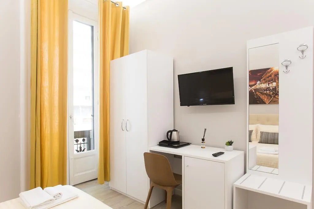4Rooms Milano 0*, Milan